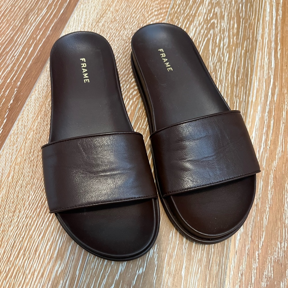 Frame brown leather sandals